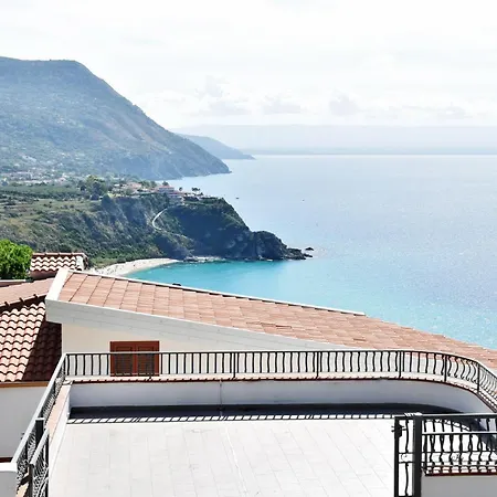 Calabria Beach Villa's *